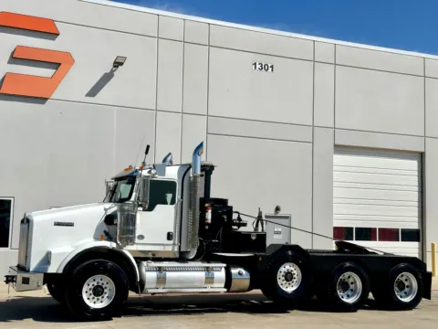 Photos of 2016 KENWORTH T800 for sale in Hutchins, TX at Forge Truck Centers - Texas