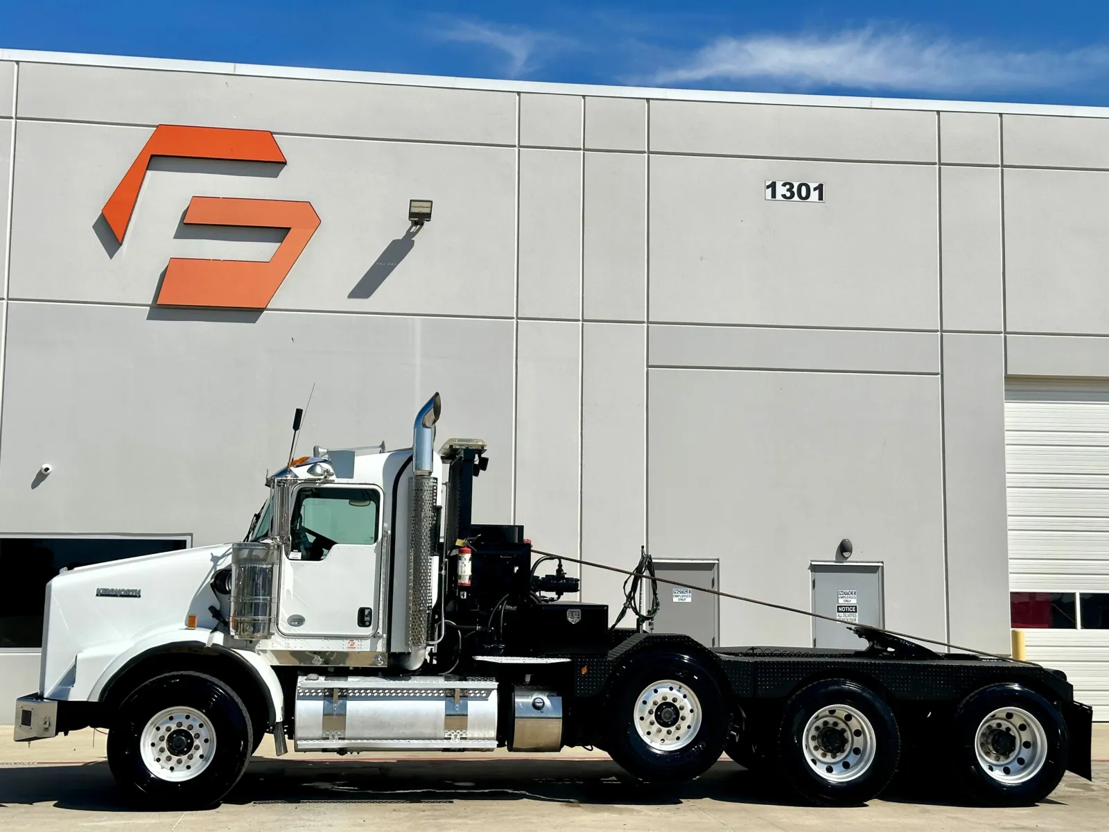 2016 Kenworth T800 in Hutchins, TX — photo 4