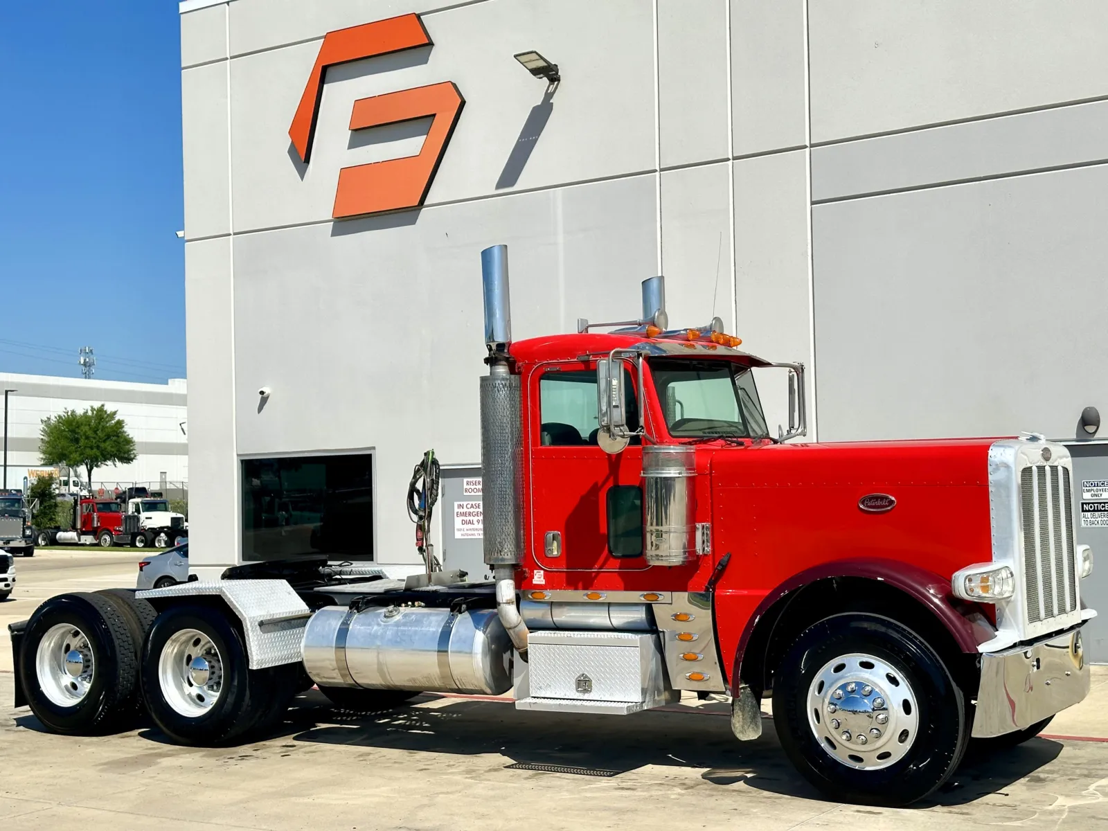 2008 PETERBILT 389 for sale in Hutchins, TX