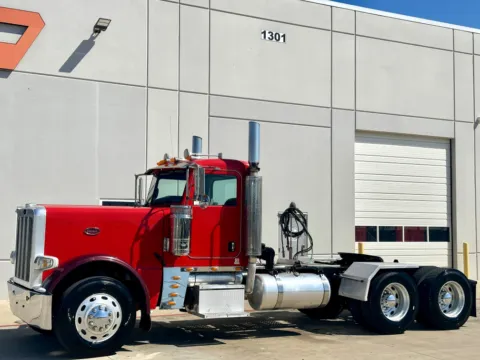 Photos of 2008 PETERBILT 389 for sale in Hutchins, TX at Forge Truck Centers - Texas