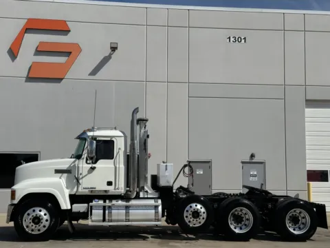 More photos of 2017 MACK CHU613 at Forge Truck Centers - Texas, TX