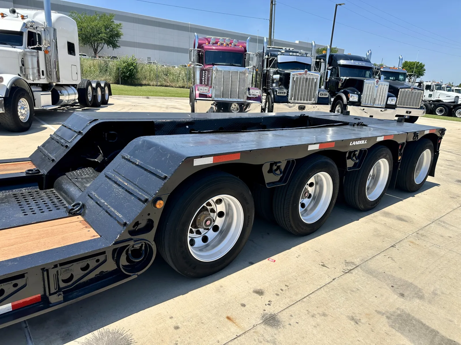 2015 Landoll in Hutchins, TX — photo 7
