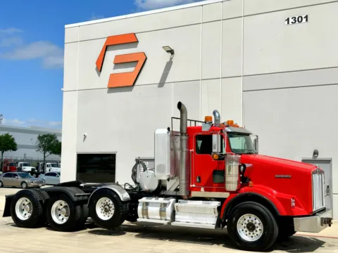 2008 KENWORTH T800 for sale in Hutchins, TX