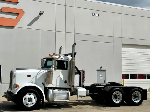 Photos of 2007 PETERBILT 379 for sale in Hutchins, TX at Forge Truck Centers - Texas
