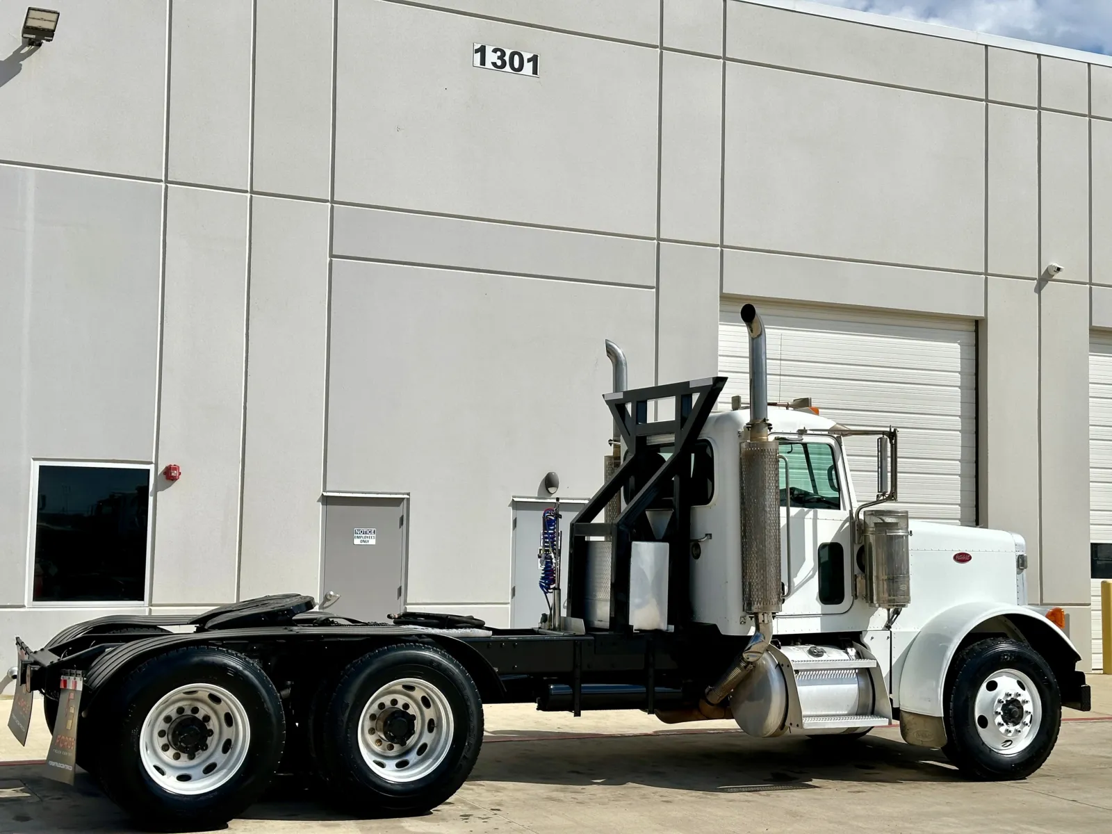 2007 Peterbilt 379 in Hutchins, TX — photo 5