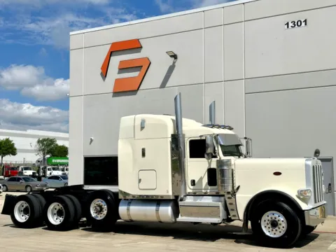 2019 PETERBILT 389 for sale in Hutchins, TX