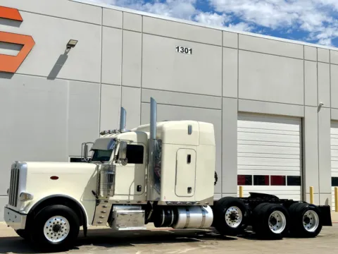 Photos of 2019 PETERBILT 389 for sale in Hutchins, TX at Forge Truck Centers - Texas