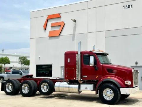 2015 PETERBILT 567 for sale in Hutchins, TX