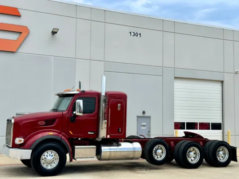 Photos of 2015 PETERBILT 567 for sale in Hutchins, TX at Forge Truck Centers - Texas