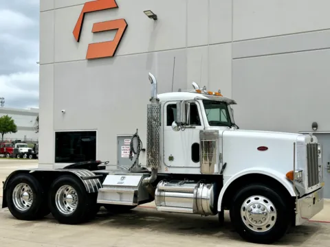 2004 PETERBILT 378 for sale in Hutchins, TX