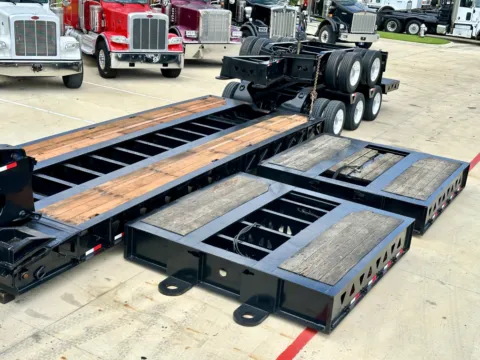 More photos of 2003 TRAIL KING TKMB2 at Forge Truck Centers - Texas, TX