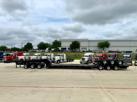 Photos of 2009 XL SPECIALIZED RGN for sale in Hutchins, TX at Forge Truck Centers - Texas