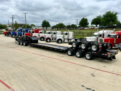 Another view of 2009 XL SPECIALIZED RGN for sale in Hutchins, TX at Forge Truck Centers - Texas