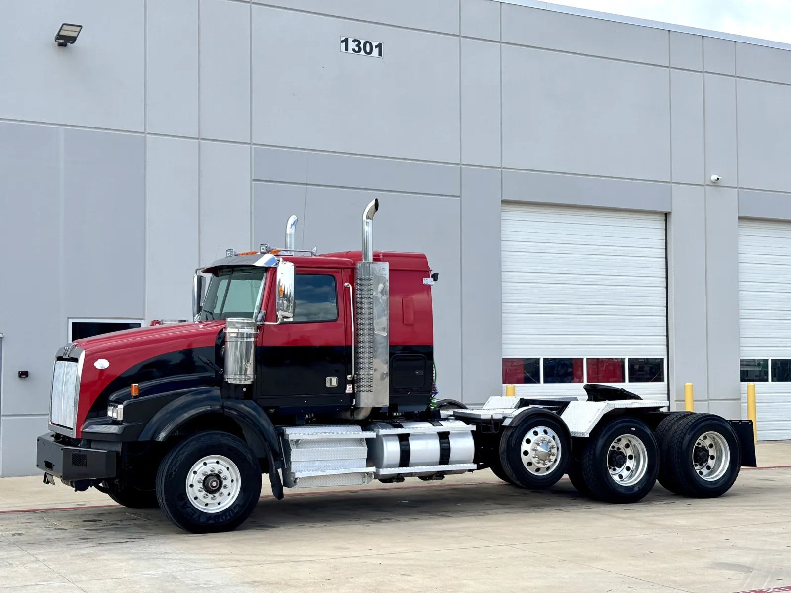 2015 Western Star 4900 in Hutchins, TX — photo 2