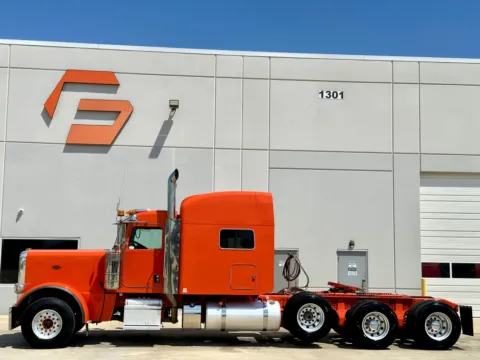 More photos of 2023 PETERBILT 389 at Forge Truck Centers - Texas, TX