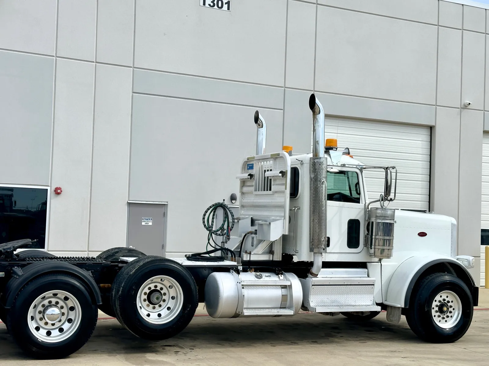 2018 Peterbilt 389 in Hutchins, TX — photo 7
