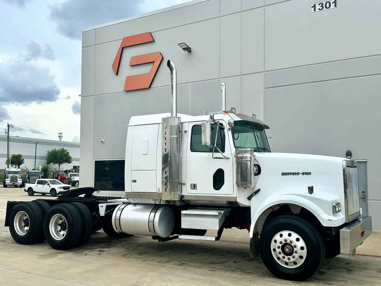 2008 WESTERN STAR 4900 for sale in Hutchins, TX