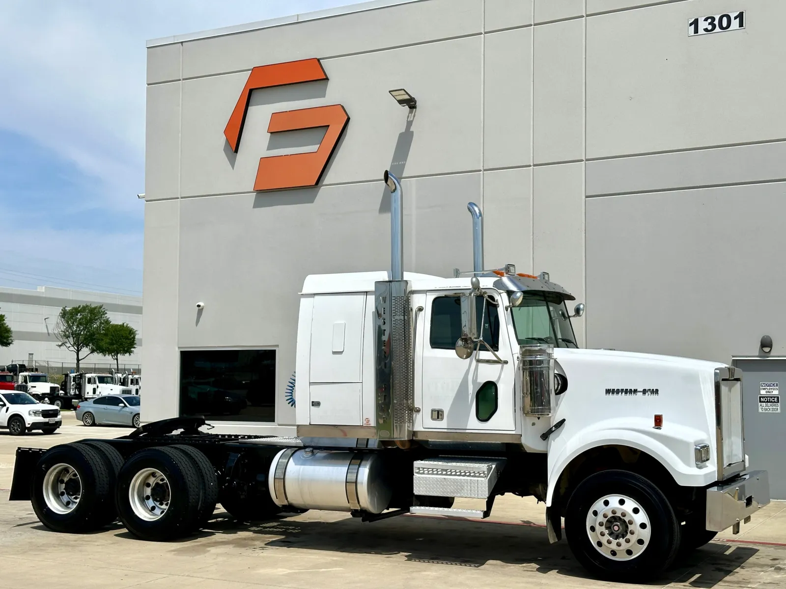 2008 WESTERN STAR 4900 for sale in Hutchins, TX