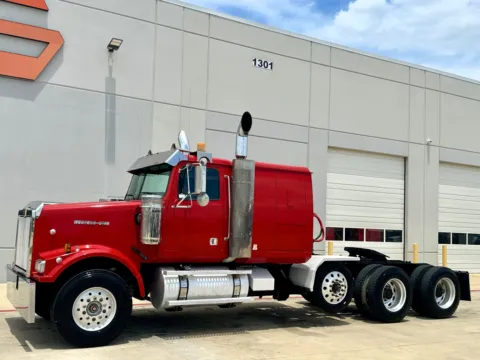 Photos of 2007 WESTERN STAR 4900 for sale in Hutchins, TX at Forge Truck Centers - Texas