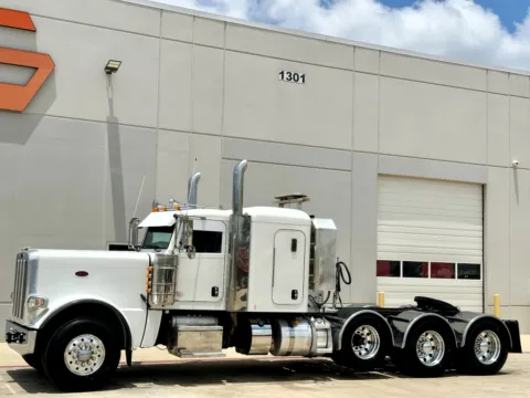 Photos of 2022 PETERBILT 389 for sale in Hutchins, TX at Forge Truck Centers - Texas