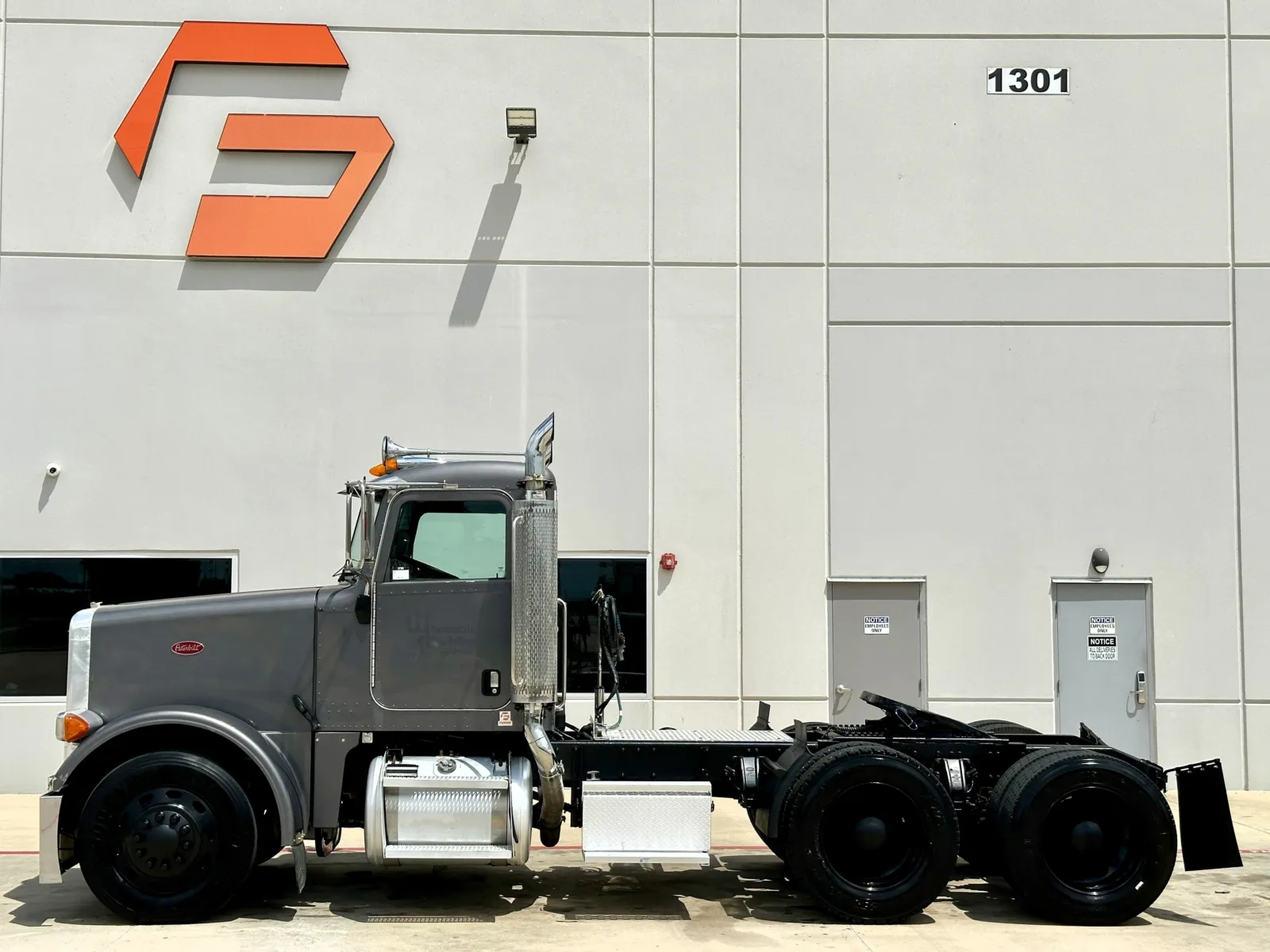 2007 Peterbilt in Hutchins, TX — photo 4