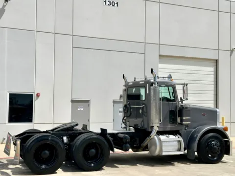 More photos of 2007 PETERBILT 378 at Forge Truck Centers - Texas, TX