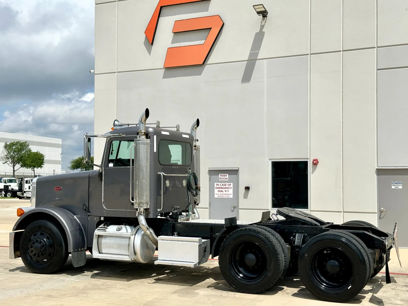 2007 Peterbilt in Hutchins, TX — photo 6
