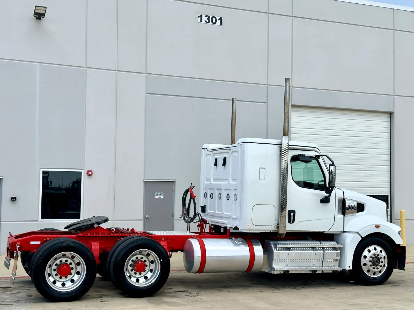 2024 Western Star 49X in Hutchins, TX — photo 5