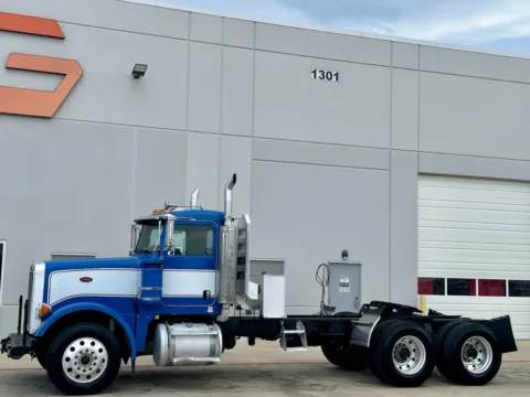 Photos of 2007 PETERBILT 378 for sale in Hutchins, TX at Forge Truck Centers - Texas