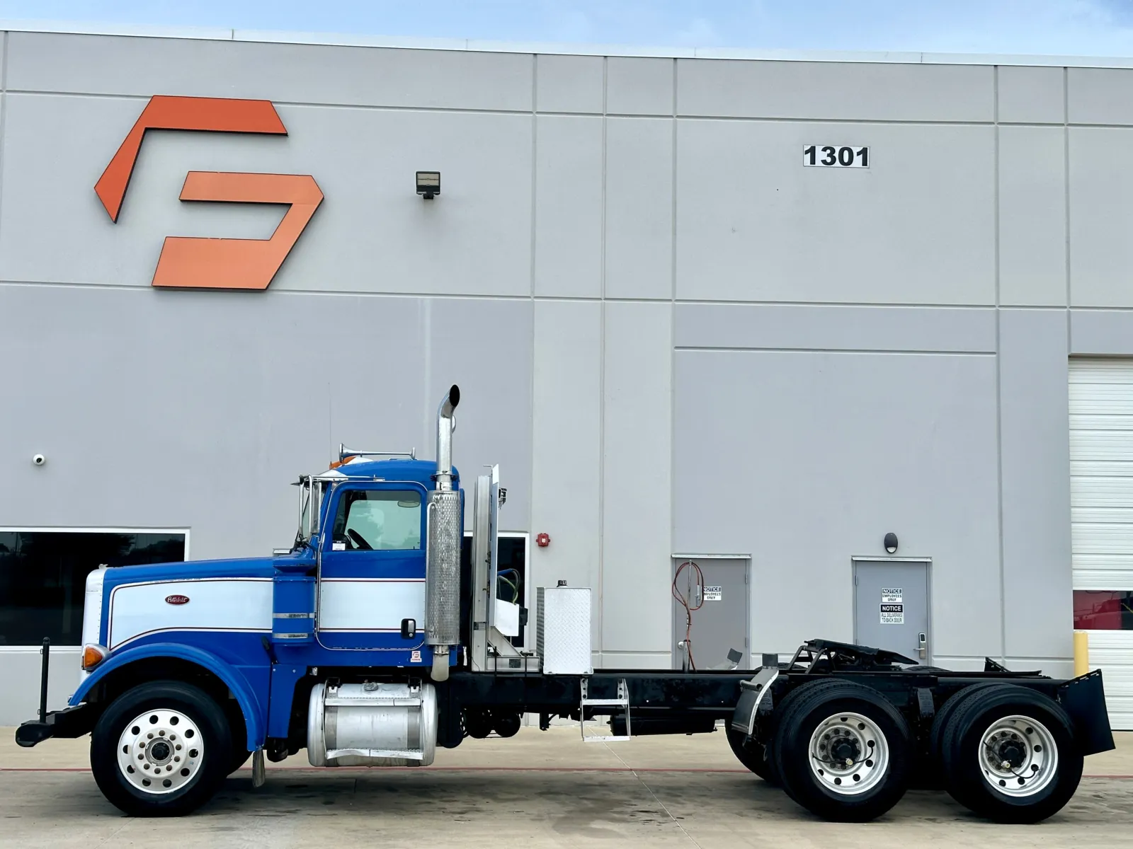 2007 Peterbilt in Hutchins, TX — photo 4