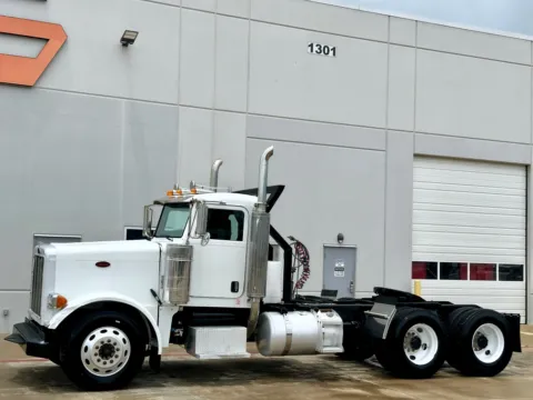 Photos of 2005 PETERBILT 379 for sale in Hutchins, TX at Forge Truck Centers - Texas