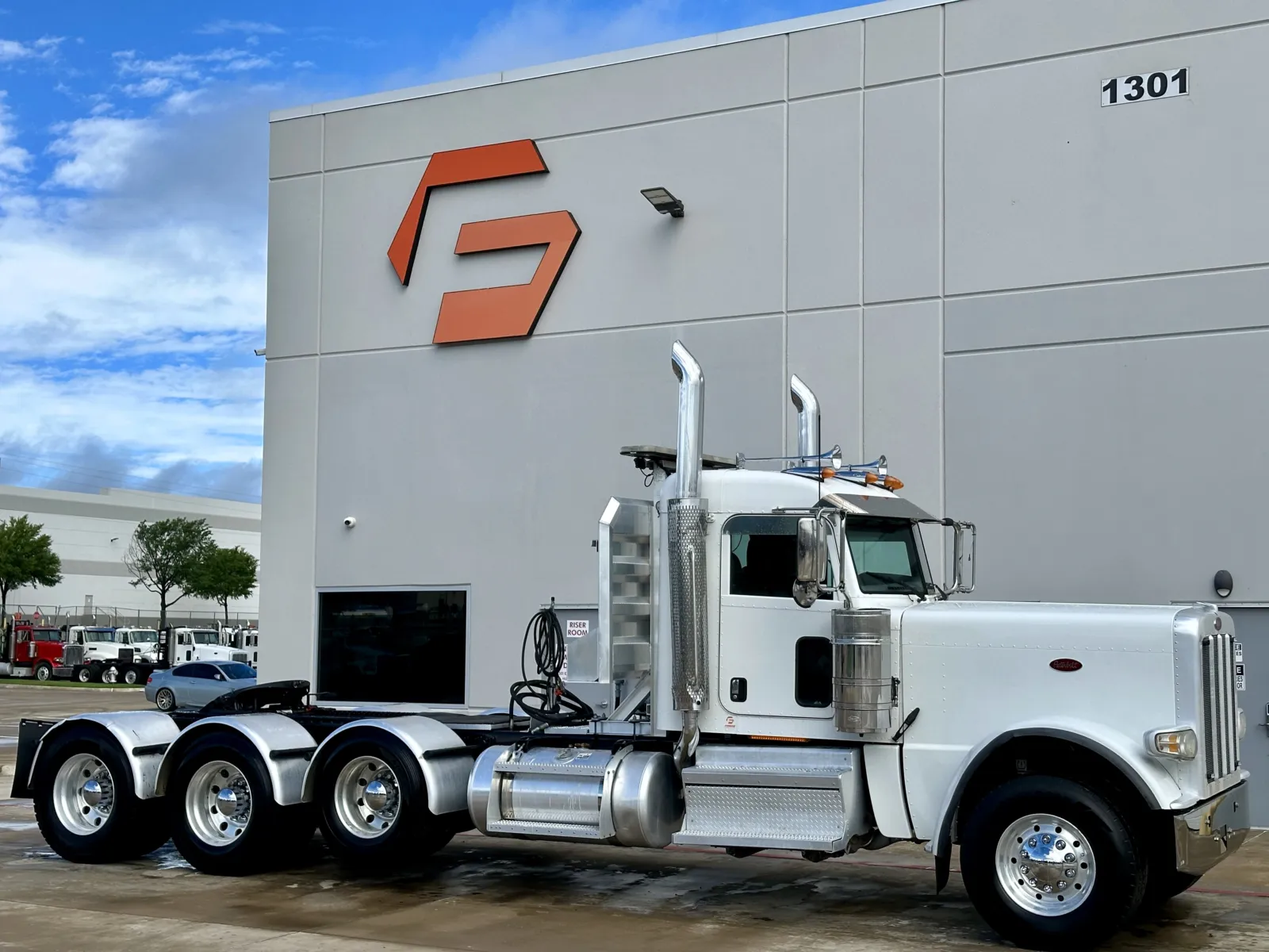 2019 PETERBILT 389 for sale in Hutchins, TX