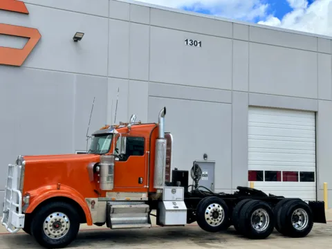 Photos of 2007 KENWORTH W900 for sale in Hutchins, TX at Forge Truck Centers - Texas