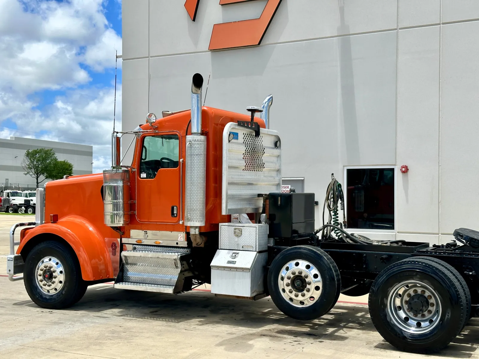 2007 Kenworth W900 in Hutchins, TX — photo 8
