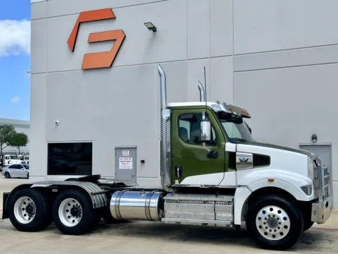 2023 WESTERN STAR 4900 for sale in Hutchins, TX