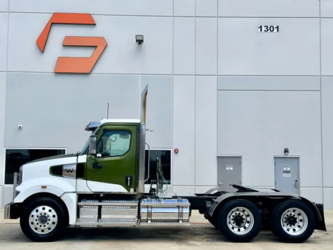 More photos of 2023 WESTERN STAR 4900 at Forge Truck Centers - Texas, TX