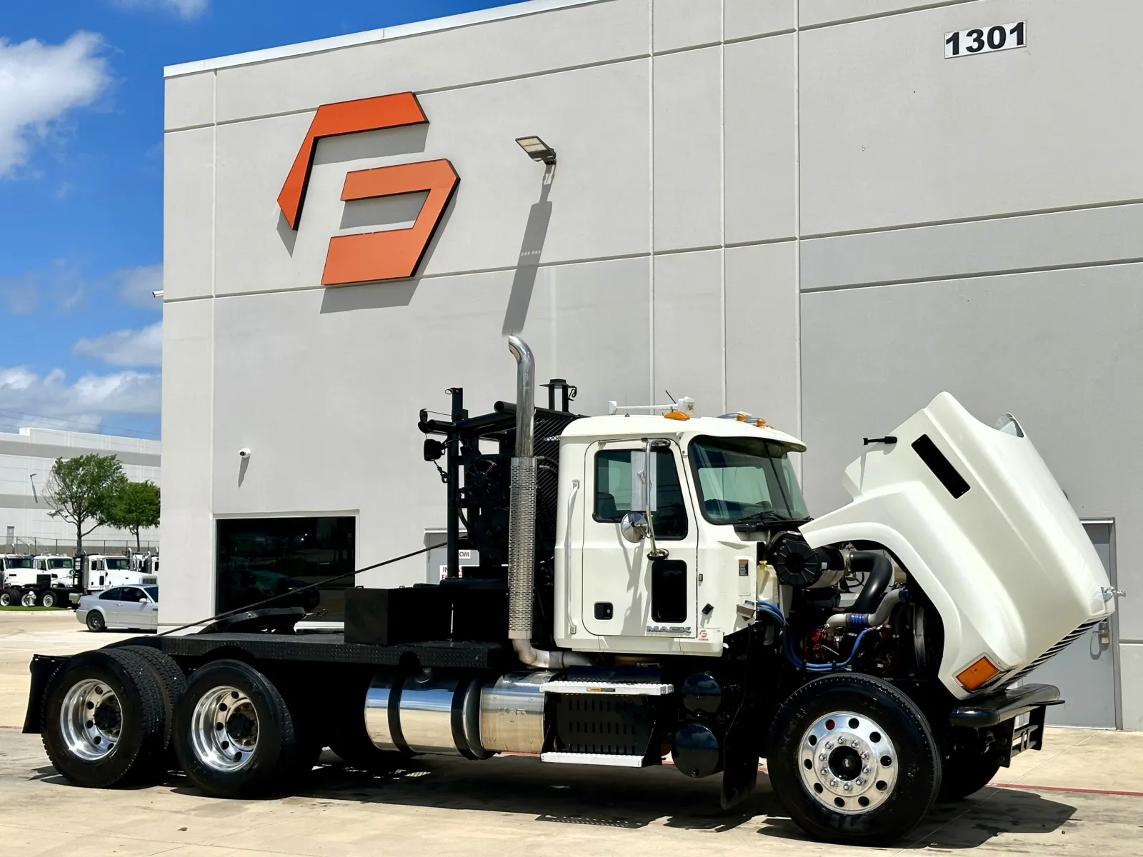 2015 Mack Pinnacle in Hutchins, TX — photo 7