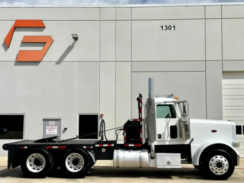 Another view of 2009 PETERBILT 388 for sale in Hutchins, TX at Forge Truck Centers - Texas