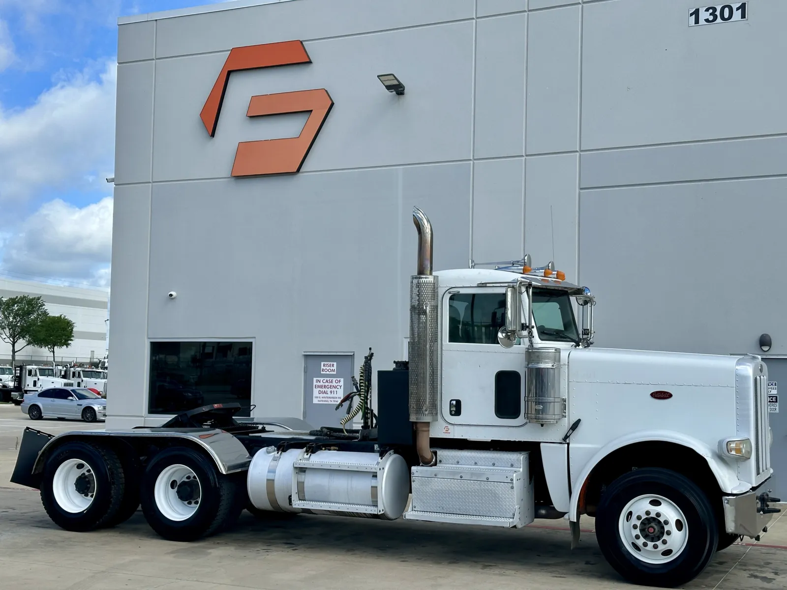 2013 PETERBILT 388