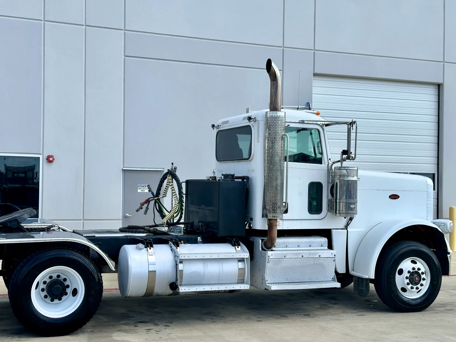 2013 Peterbilt 388 in Hutchins, TX — photo 7