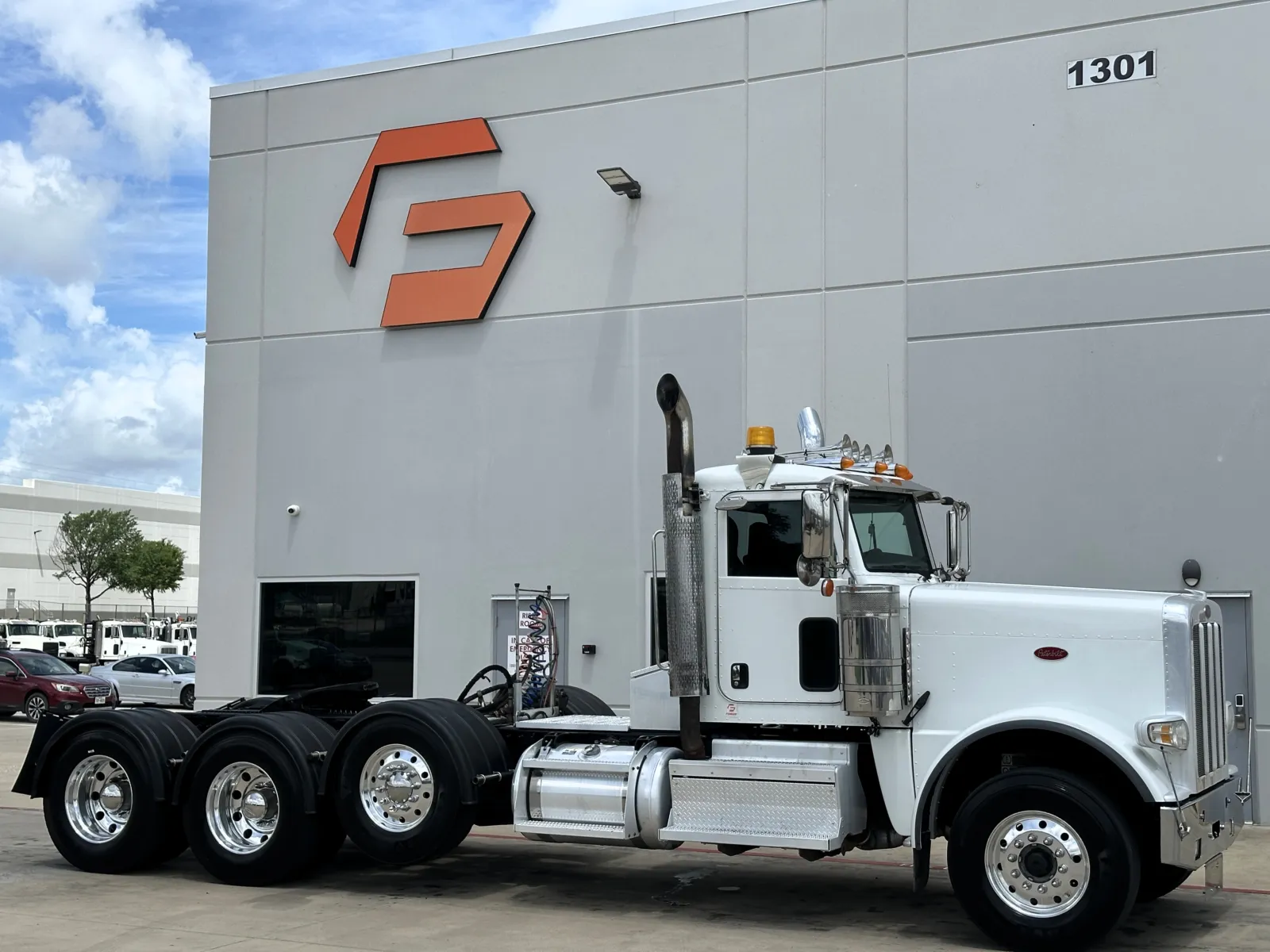 2018 PETERBILT 389 for sale in Hutchins, TX