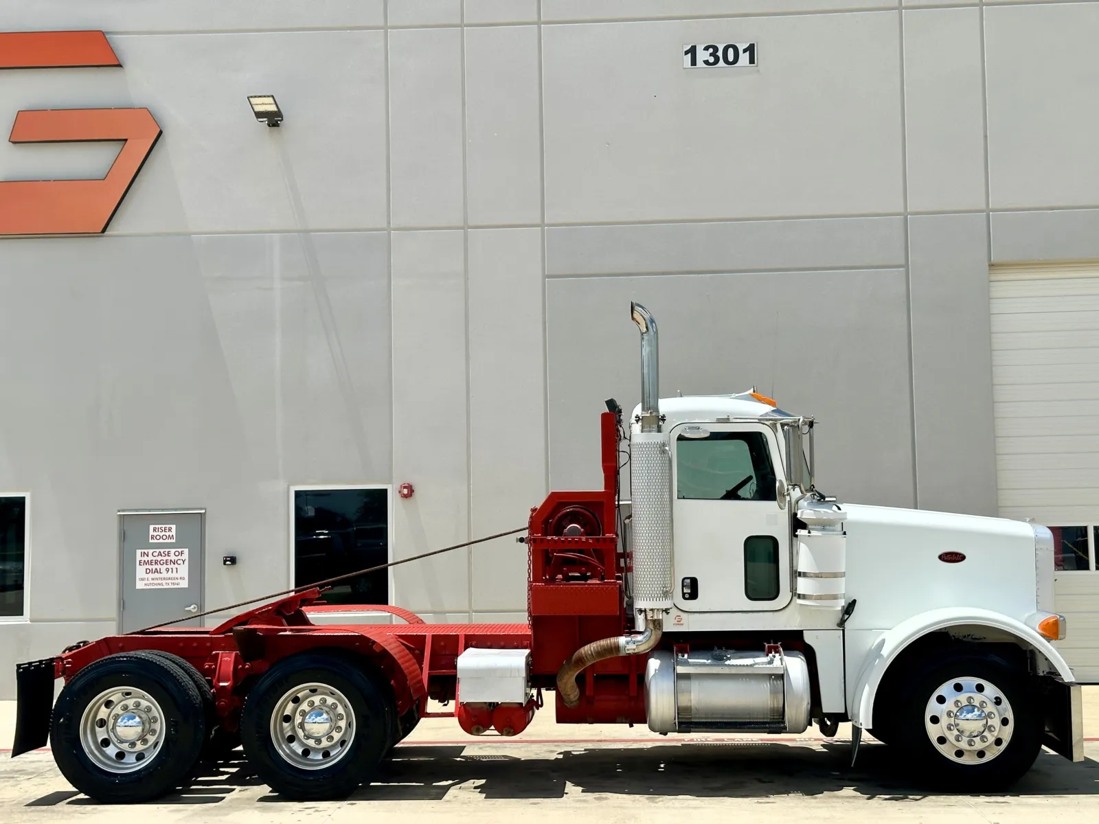 2006 Peterbilt in Hutchins, TX — photo 3