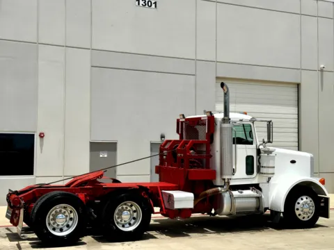 More photos of 2006 PETERBILT 378 at Forge Truck Centers - Texas, TX