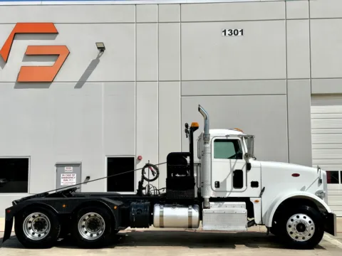 Another view of 2015 PETERBILT 367 for sale in Hutchins, TX at Forge Truck Centers - Texas