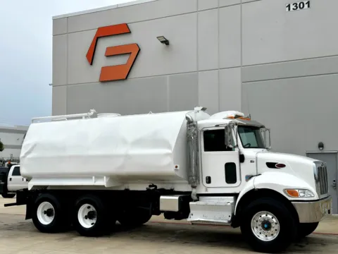 2015 PETERBILT 348 for sale in Hutchins, TX