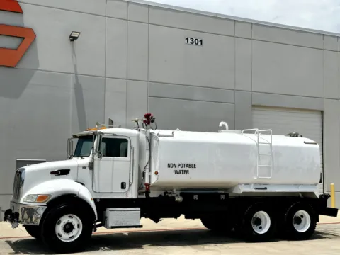 Photos of 2006 PETERBILT 335 for sale in Hutchins, TX at Forge Truck Centers - Texas