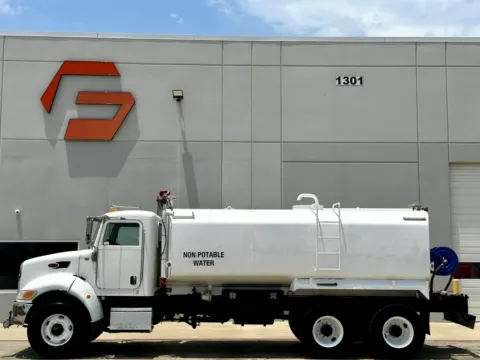 More photos of 2006 PETERBILT 335 at Forge Truck Centers - Texas, TX