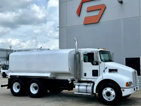 2007 KENWORTH T300 for sale in Hutchins, TX
