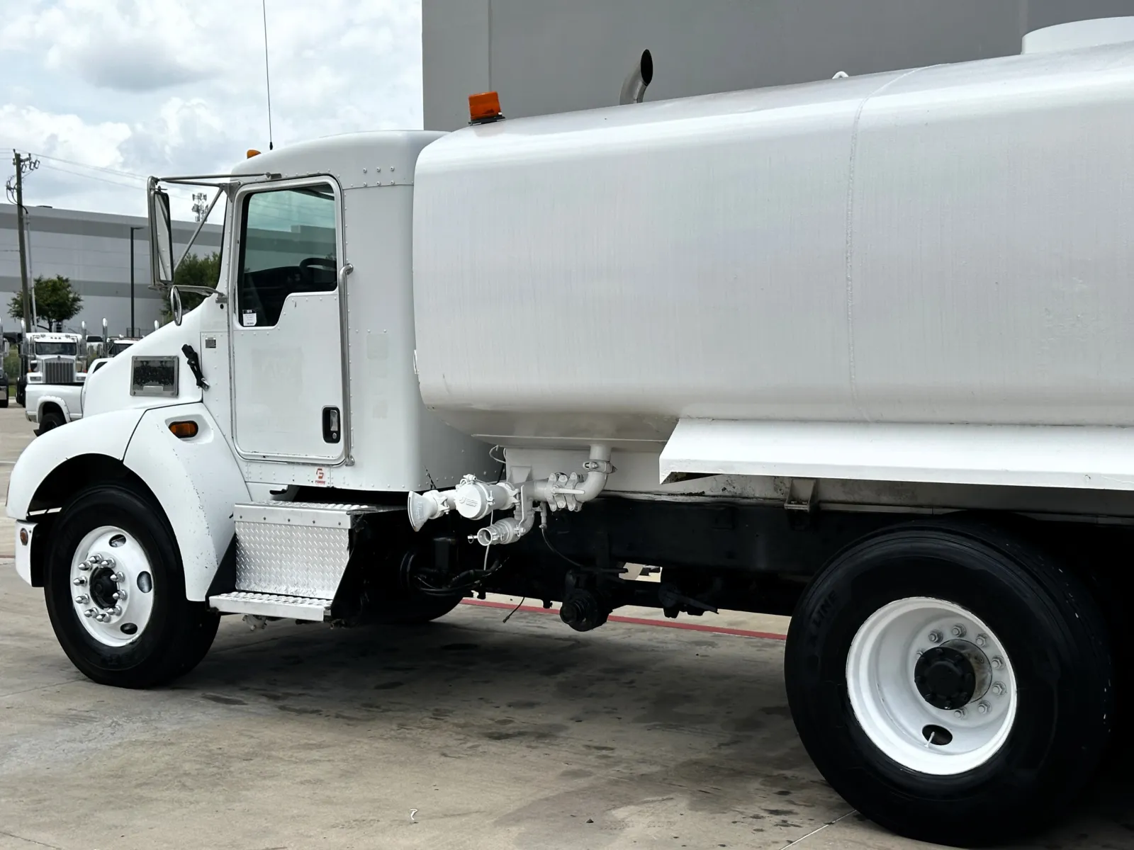 2007 Kenworth in Hutchins, TX — photo 8