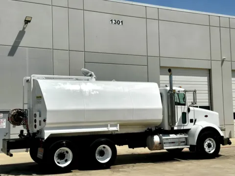More photos of 2006 PETERBILT 357 at Forge Truck Centers - Texas, TX